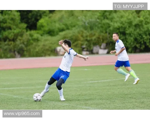 实时更新体育比分足球赛事动态助您掌握比赛精彩瞬间与结果分析 实时更新体育比分足球赛事动态助您掌握比赛精彩瞬间与结果分析